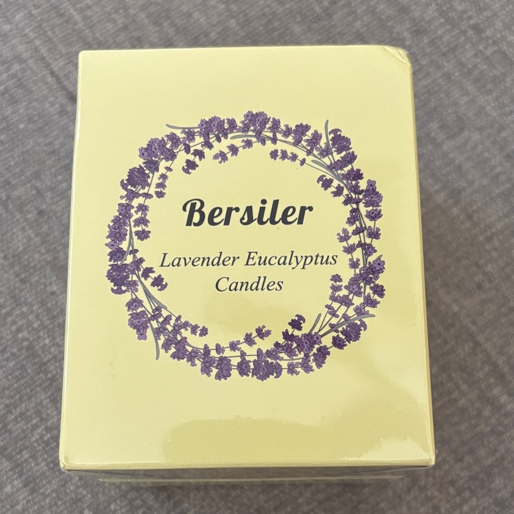 Lavender eucalyptus candle 🕯️ - Picture 4 of 5